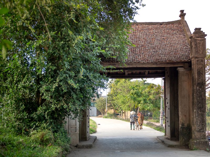 The ancient village gate of Duong Lam – Mong Phu