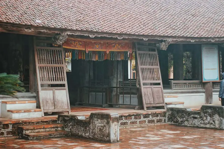 Duong Lam Ancient Village – A picturesque Northern Vietnamese village in miniature, straight out of a movie.
