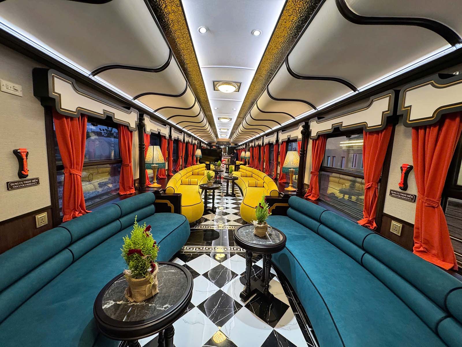 Vietnam Coastal Luxury Rail & Wellness Retreat 8 DaysĀ